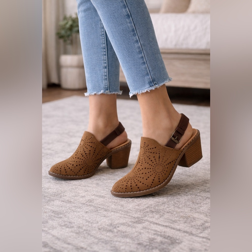 EuroSoft by Sofft Tulip Slingback Heels – Brown Perforated – Size 6M